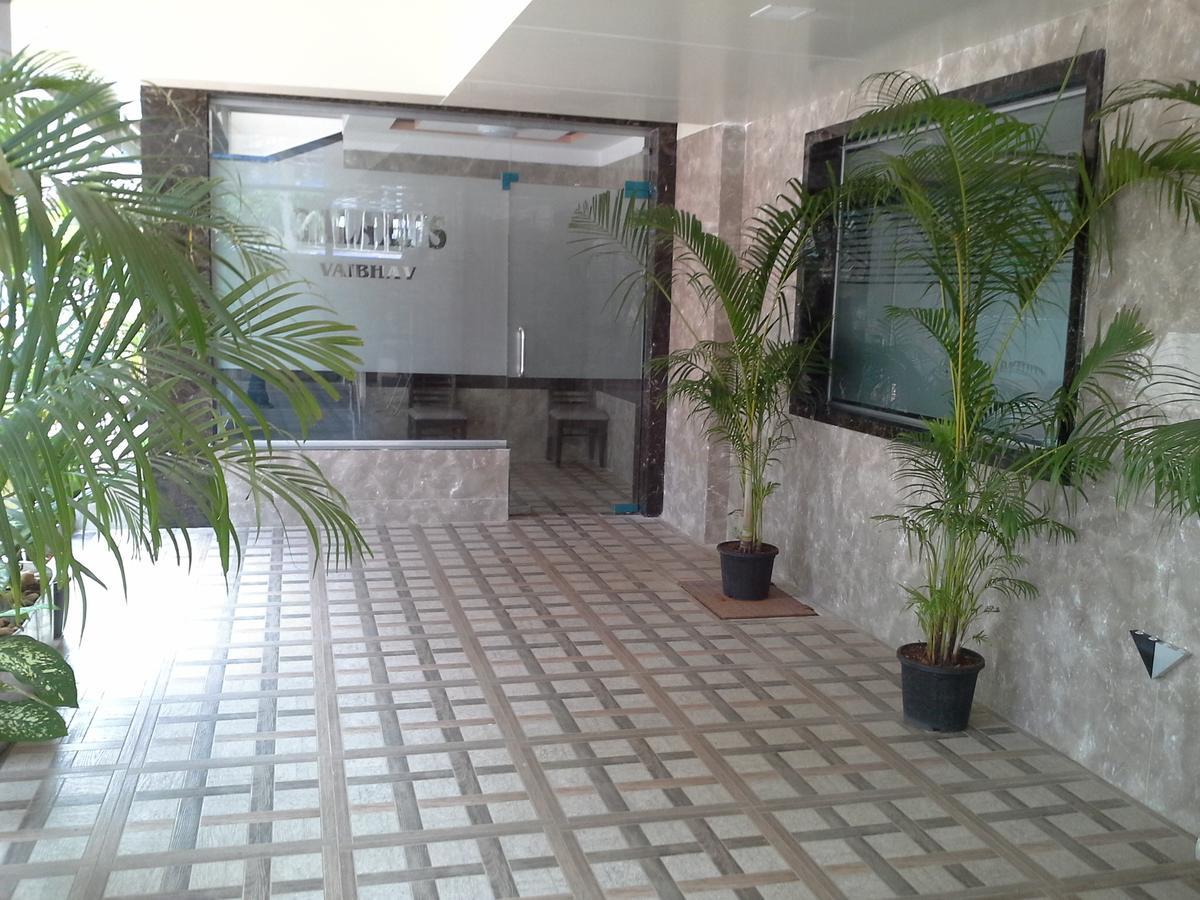 Galaxy Vaibhav Hotel Vasai Exterior foto